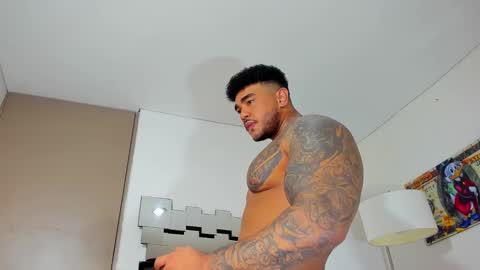 Snapshot of zeus_strong93 chatting on March 2025 12:10:02 AM zeus strong online show from March 2025 12:10:02 AM