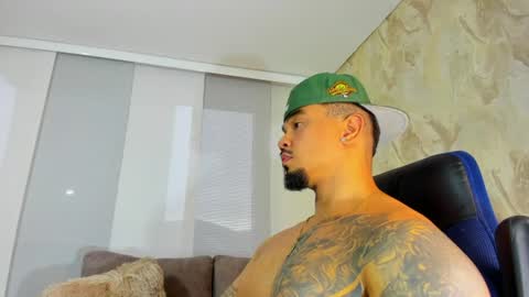Snapshot of zeus_strong93 chatting on July 2026 10:53:02 PM zeus strong online show from July 2026 10:53:02 PM