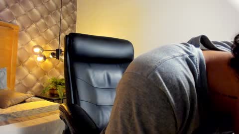 zeus online show from January 2025 08:24:01 AM