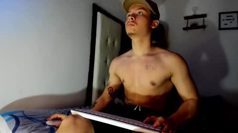 zeus online show from October 2025 09:44:01 PM