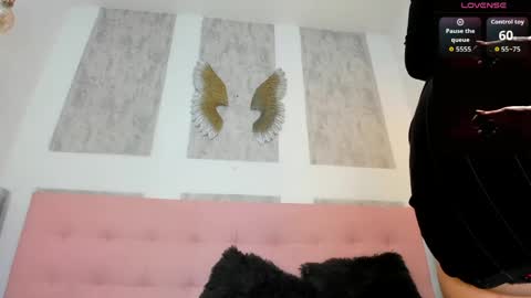 ZHAMIRA  ANDRES online show from March 2026 09:40:02 PM