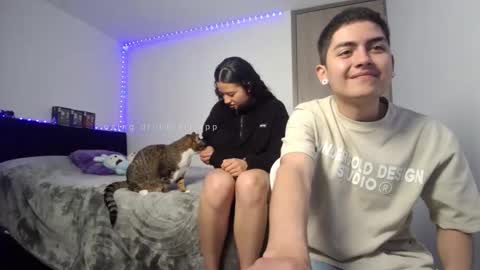 Snapshot of zhara_and_logan chatting on June 2026 01:06:02 PM Zhara and logan online show from June 2026 01:06:02 PM