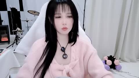 Snapshot of zhen0 chatting on April 2026 04:48:01 PM zhen online show from April 2026 04:48:01 PM