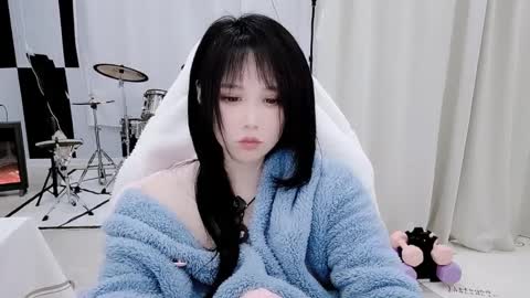 Snapshot of zhen0 chatting on April 2026 07:03:02 PM zhen online show from April 2026 07:03:02 PM