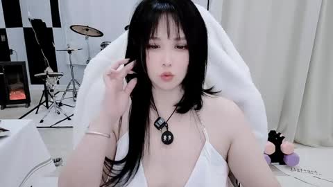 Snapshot of zhen0 chatting on April 2026 08:46:01 PM zhen online show from April 2026 08:46:01 PM
