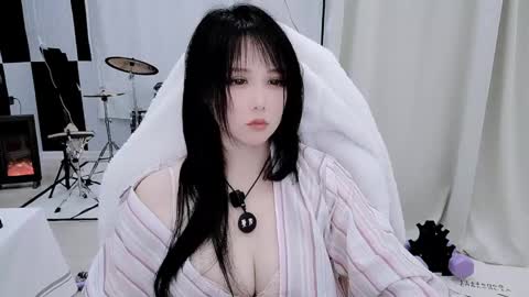 Snapshot of zhen0 chatting on April 2026 06:14:02 PM zhen online show from April 2026 06:14:02 PM