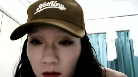 Snapshot of zhig01584 chatting on June 2026 05:22:01 PM zhig01584 online show from June 2026 05:22:01 PM