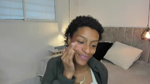Snapshot of zia_green chatting on May 2026 01:31:01 PM Zia Green online show from May 2026 01:31:01 PM
