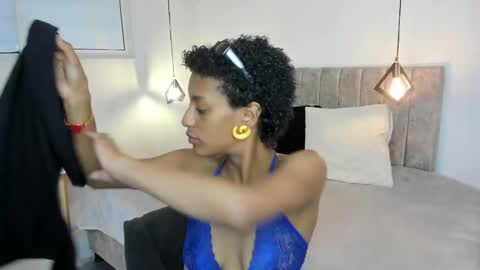 Snapshot of zia_green chatting on June 2026 12:19:01 PM Zia Green online show from June 2026 12:19:01 PM