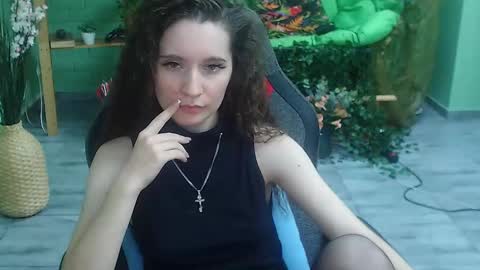 zianichols online show from February 2025 08:36:01 PM