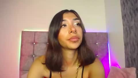 Snapshot of zira_lux chatting on June 2026 03:31:02 AM zira_lux online show from June 2026 03:31:02 AM