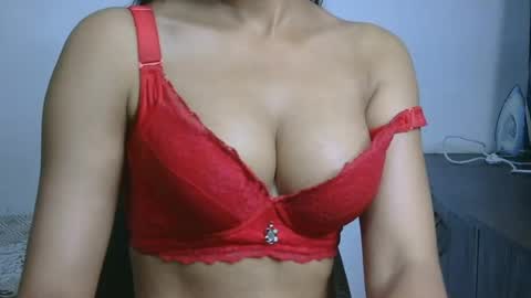 Snapshot of ziyaa_1 chatting on July 2026 04:05:01 AM Ziyaa online show from July 2026 04:05:01 AM