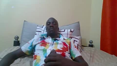 Zlatann2012 online show from October 2025 01:39:01 PM