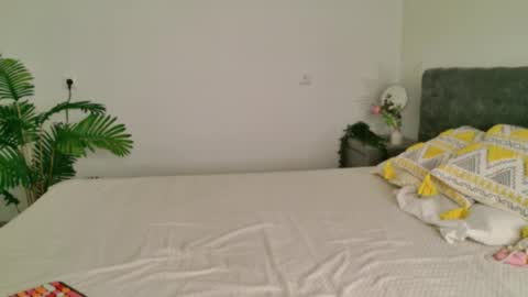 Snapshot of zoe__page chatting on February 2026 01:51:01 PM Im Zoe online show from February 2026 01:51:01 PM