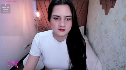 Snapshot of zoe__taylor__ chatting on May 2026 11:27:02 AM ZOE TAYLOR online show from May 2026 11:27:02 AM