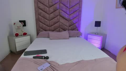 Snapshot of zoe_banx chatting on March 2026 08:25:01 AM Zoe Banx online show from March 2026 08:25:01 AM