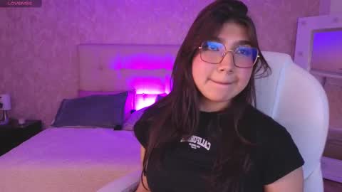 Snapshot of zoe_capelli chatting on September 2025 05:10:02 AM zoe online show from September 2025 05:10:02 AM