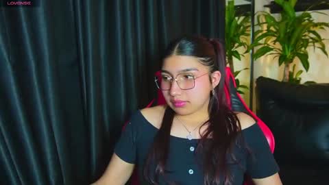 Snapshot of zoe_capelli chatting on September 2025 04:27:02 AM zoe online show from September 2025 04:27:02 AM