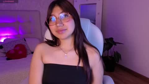 Snapshot of zoe_capelli chatting on October 2025 04:20:02 AM zoe online show from October 2025 04:20:02 AM
