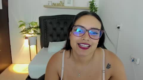 Zoe  online show from January 2025 03:40:02 PM