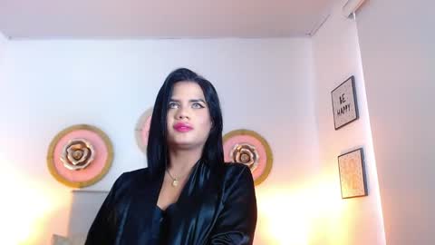 Snapshot of zoe_hecate chatting on May 2026 12:21:02 PM zoe_hecate online show from May 2026 12:21:02 PM