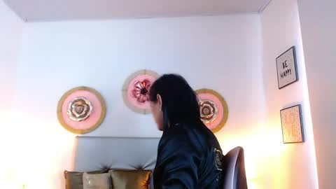 Snapshot of zoe_hecate chatting on May 2026 01:04:02 PM zoe_hecate online show from May 2026 01:04:02 PM