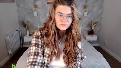 Snapshot of zoe_j0y chatting on February 2026 06:31:01 AM Zoe online show from February 2026 06:31:01 AM