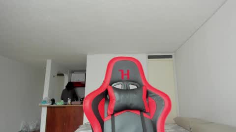 ZOE online show from April 2026 09:01:01 PM