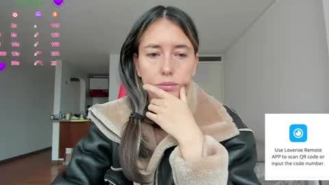 Snapshot of zoe_jeane_beker chatting on June 2026 06:54:02 PM ZOE online show from June 2026 06:54:02 PM