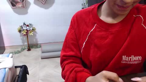 ZOE online show from December 2025 04:09:01 AM