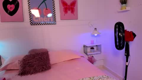 Zoe Lynch online show from December 2025 11:47:01 AM