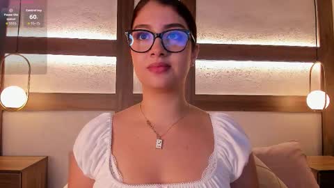 zoe_mhendez online show from November 2025 02:33:01 AM