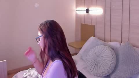 zoe_mhendez online show from February 2026 11:38:02 AM