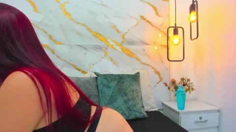 Snapshot of zoe_ross1 chatting on June 2026 11:24:01 PM Zoe online show from June 2026 11:24:01 PM