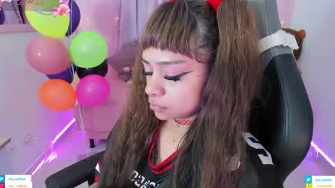 zoe_sullivan_ online show from November 2025 09:41:01 AM