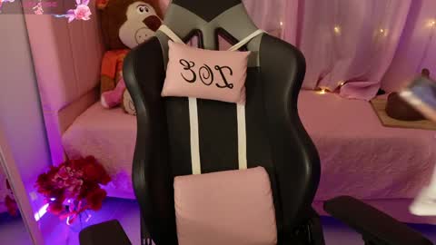 zoe_sullivan_ online show from April 2026 09:41:02 AM