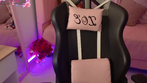 zoe_sullivan_ online show from July 2026 09:05:02 AM