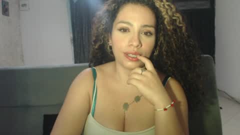 Snapshot of zoe_tai chatting on April 2026 11:16:01 PM zoe tai online show from April 2026 11:16:01 PM
