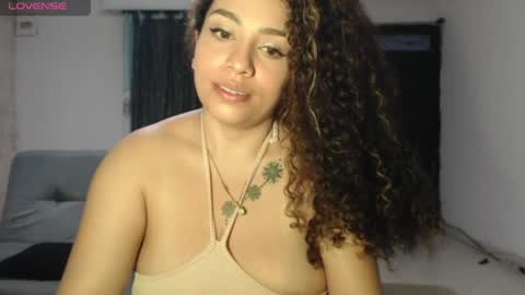 Snapshot of zoe_tai chatting on May 2026 10:42:01 AM zoe tai online show from May 2026 10:42:01 AM