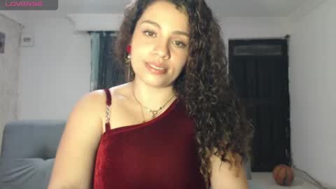 Snapshot of zoe_tai chatting on May 2026 07:13:01 AM zoe tai online show from May 2026 07:13:01 AM
