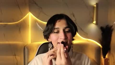 Snapshot of zoe_tp chatting on November 2025 12:27:02 PM Zoe online show from November 2025 12:27:02 PM