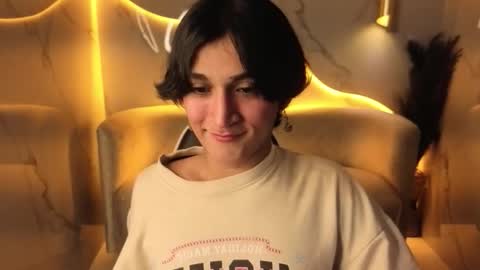 Snapshot of zoe_tp chatting on November 2025 07:49:02 PM Zoe online show from November 2025 07:49:02 PM