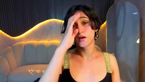 Zoe online show from December 2025 08:05:02 PM