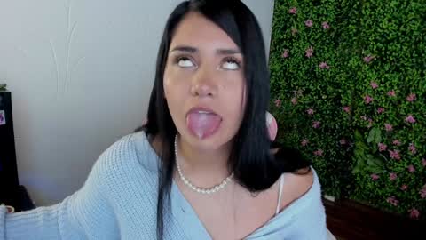 Snapshot of zoe_wattson chatting on December 2024 02:45:02 AM Zoe online show from December 2024 02:45:02 AM