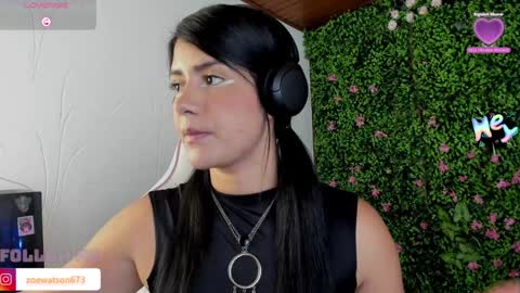 Snapshot of zoe_wattson chatting on December 2024 03:25:02 AM Zoe online show from December 2024 03:25:02 AM