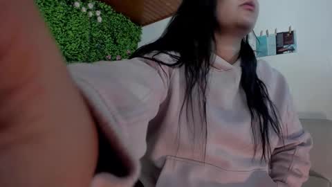 Snapshot of zoe_wattson chatting on October 2025 04:40:01 AM Zoe online show from October 2025 04:40:01 AM