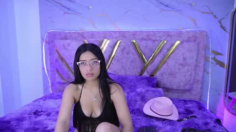 Snapshot of zoe_westx chatting on January 2026 07:39:02 PM ZOE online show from January 2026 07:39:02 PM