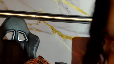 Snapshot of zoebreastmilk_2 chatting on April 2026 10:29:02 PM zoebreastmilk_2 online show from April 2026 10:29:02 PM