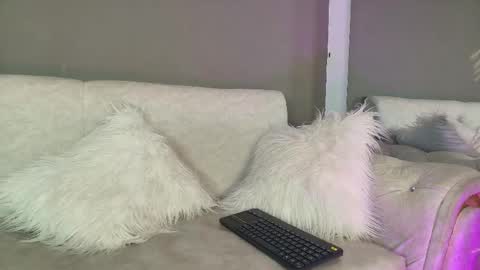 ZOE online show from April 2026 05:30:01 PM