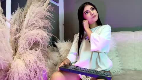 ZOE online show from May 2026 03:18:02 PM